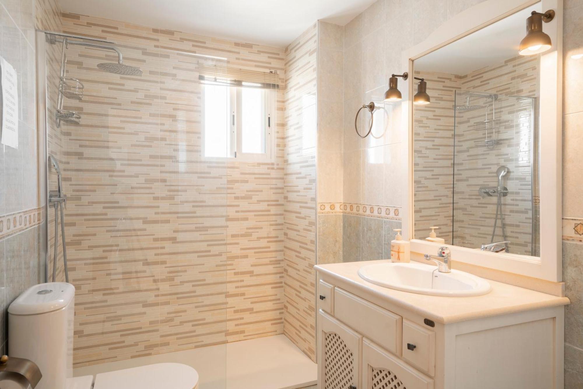 Villa Casa Con Piscina Privada De Agua Salada La Guardia de Jaén Esterno foto